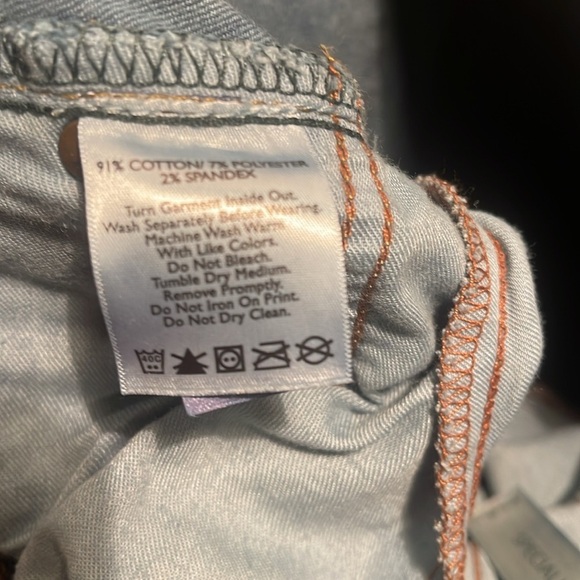 Eddie Bauer slightly curvy 5 pocket stretch bootcut medium wash denim jean 2 - Picture 4 of 5